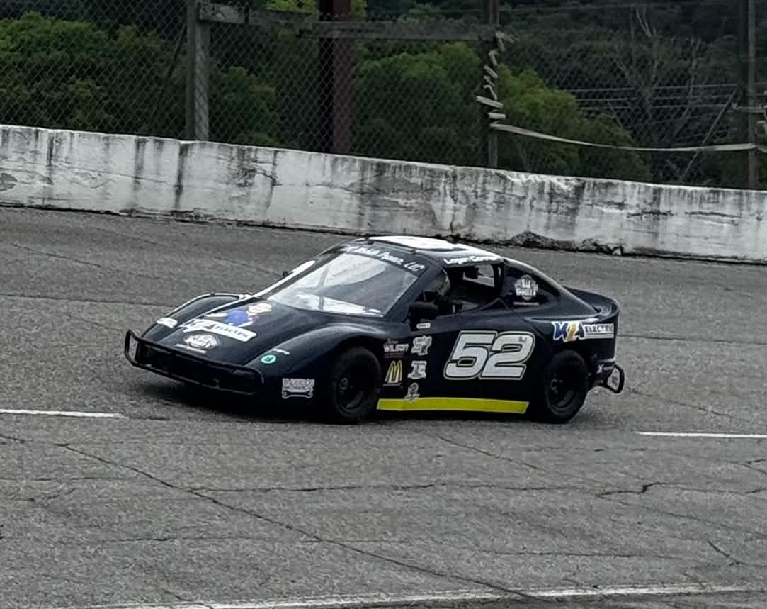 Track Photo 42